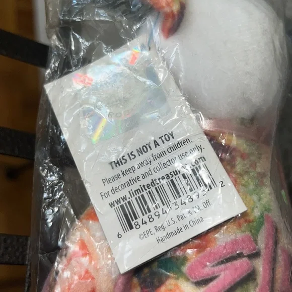 Elvis - Picture 4 of 6